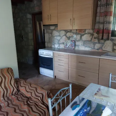 The Stone House-zacharatos Nikolaos Дом отдыха Poulata
