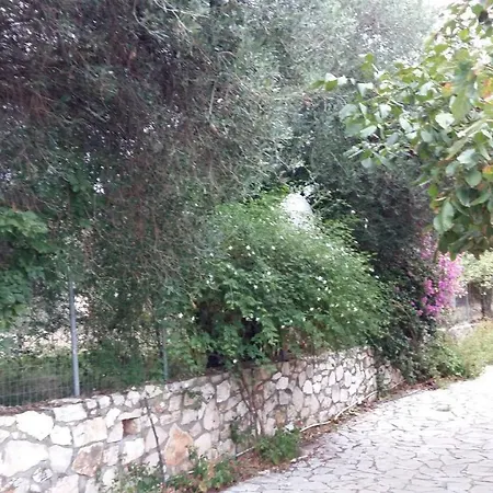 The Stone House-zacharatos Nikolaos Дом отдыха *