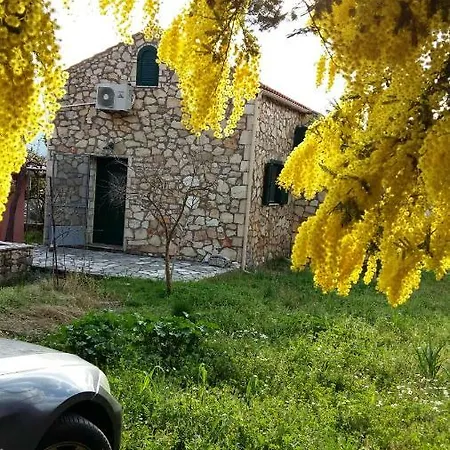 Casa de Férias The Stone House-zacharatos Nikolaos