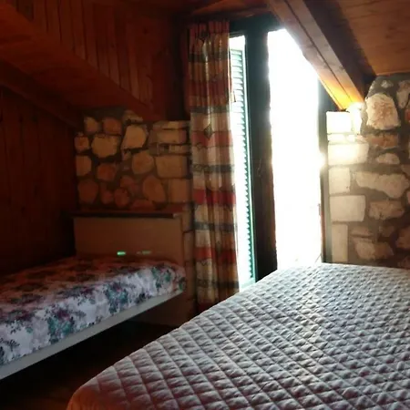 The Stone House-zacharatos Nikolaos Πουλάτα