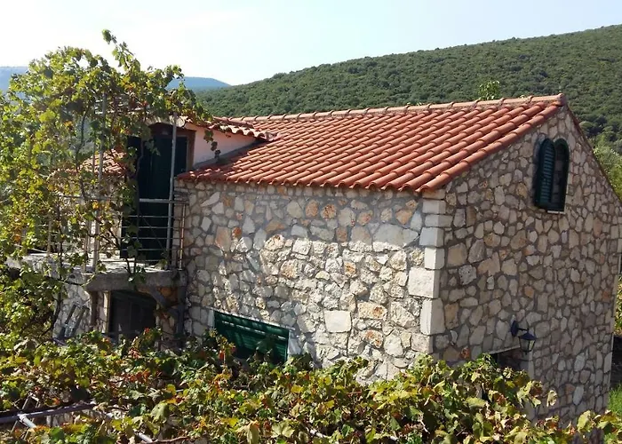 Prázdninový dům The Stone House-zacharatos Nikolaos